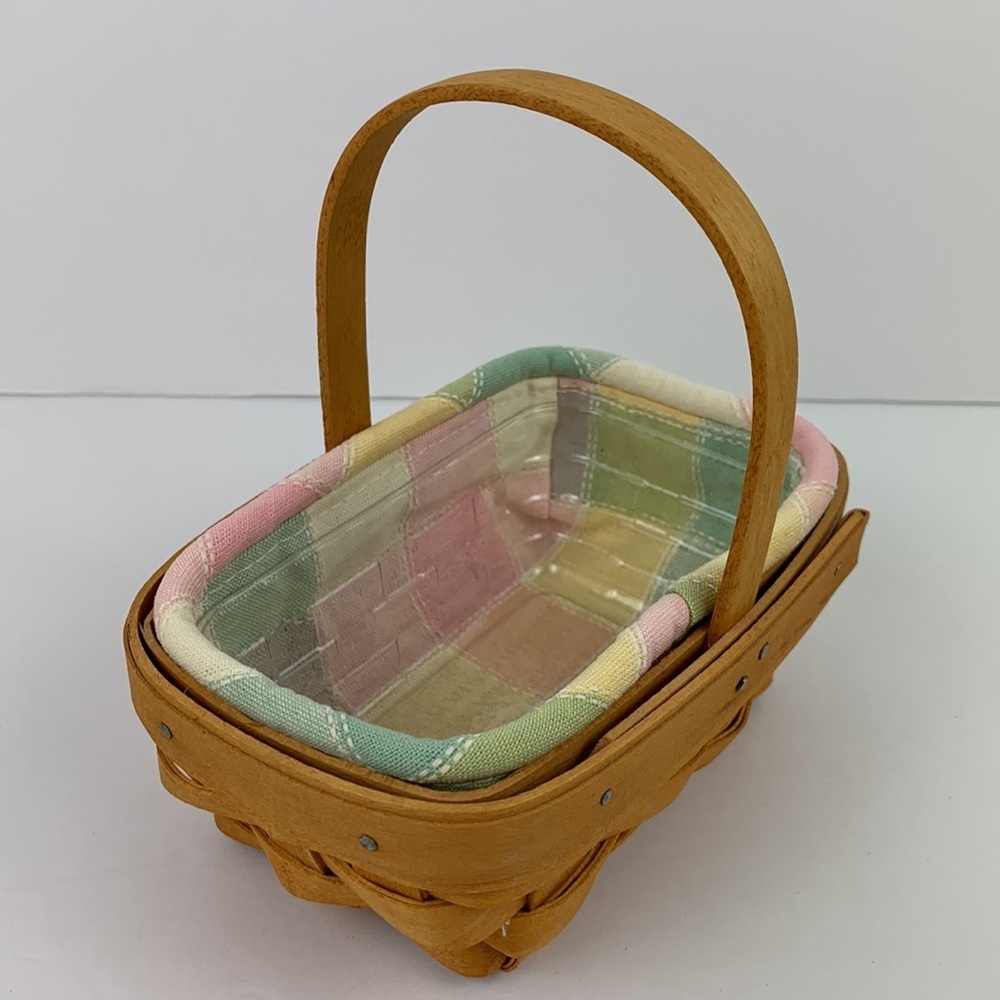 Longaberger basket handwoven 2000 basket with fabric liner in plastic insert - Picture 10 of 10
